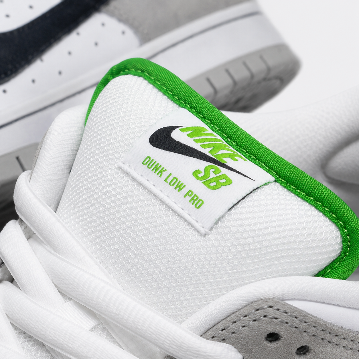 Nike SB Dunk Low Chlorophyll